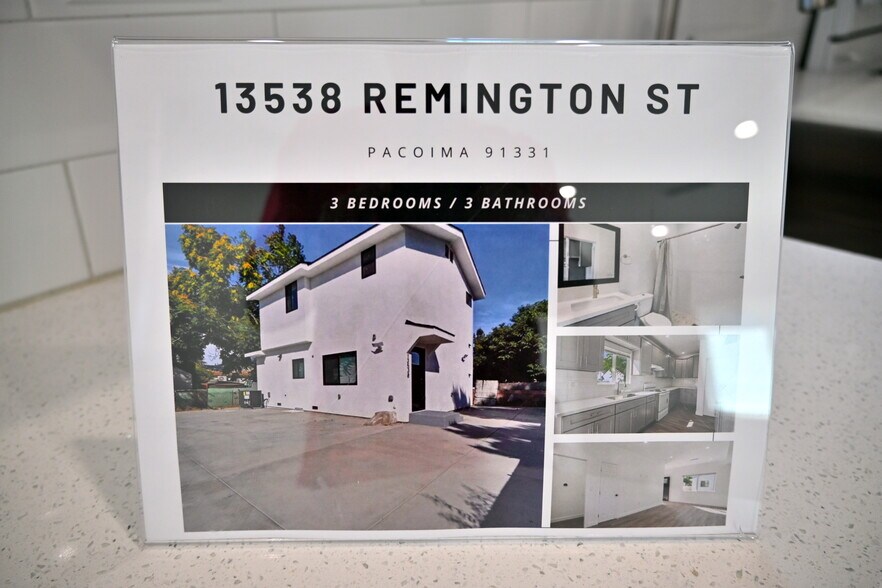 Building Photo - 13538 Remington St