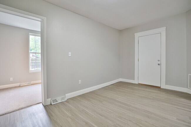 Building Photo - 237 S Fillmore St