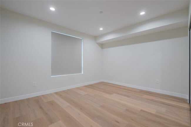 Building Photo - 10218 Fernglen Ave