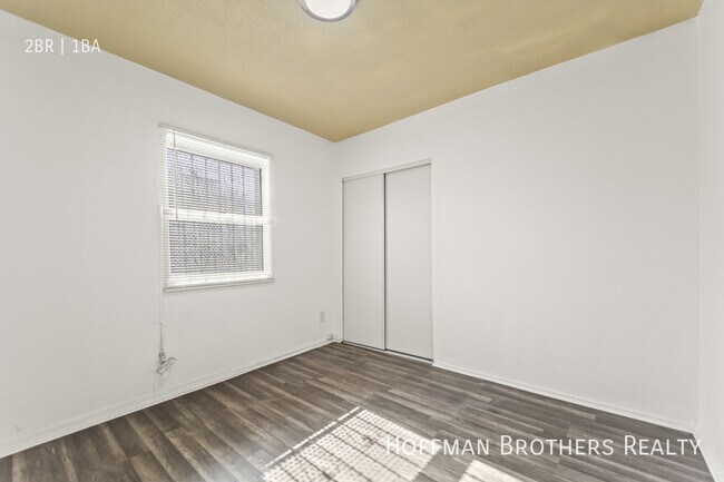 Building Photo - 8027 S. Broadway-6