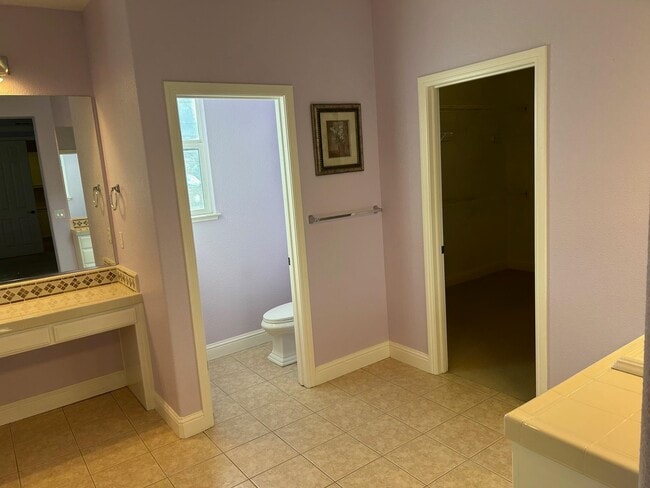 Building Photo - 1849 Alexander Way