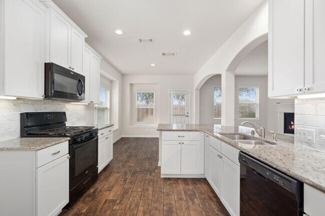 Building Photo - 24727 Lake Basin Ct