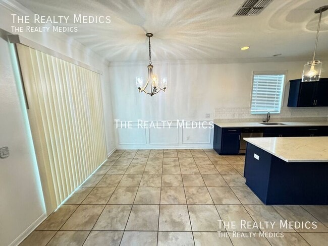 Building Photo - 308 Blue Cypress Dr