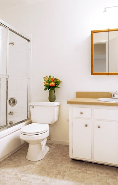 Building Photo - 6671 Berkshire Terrace