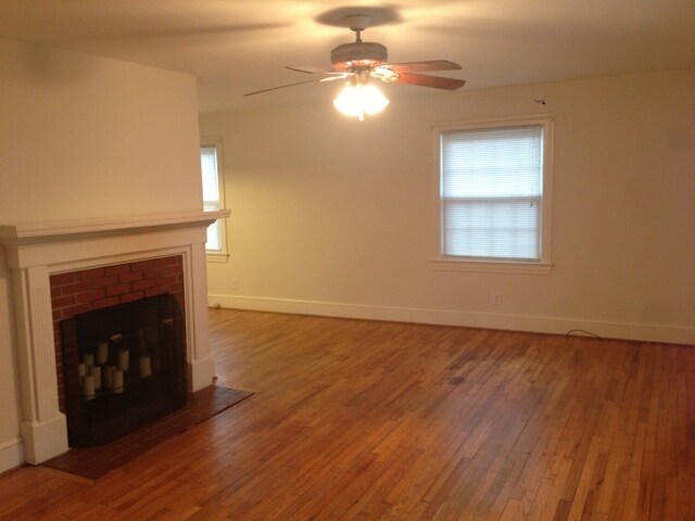 Building Photo - Highland Park 2 BR convenient to Wendover and Holden Road