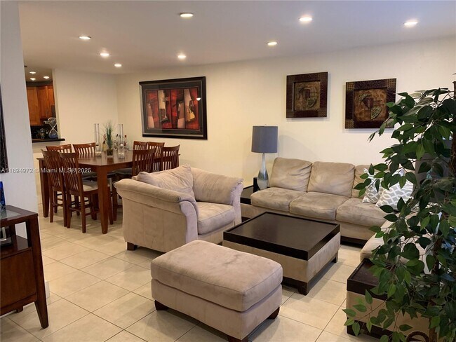 Building Photo - 3328 Quail Close