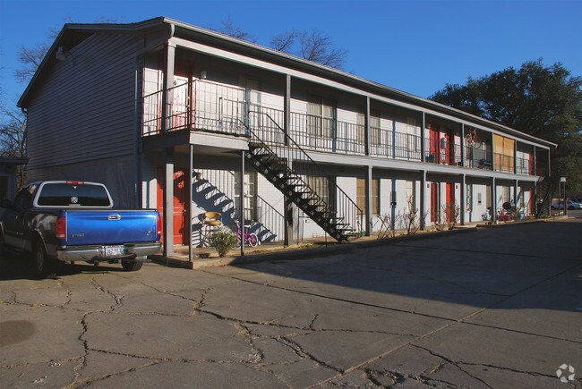 Primary Photo - 418 W Congress St