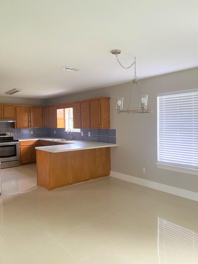 Building Photo - 2214 Mile 14 N