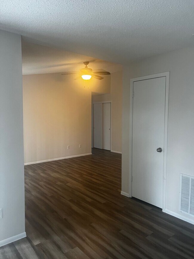 Building Photo - Winter Springs home!!