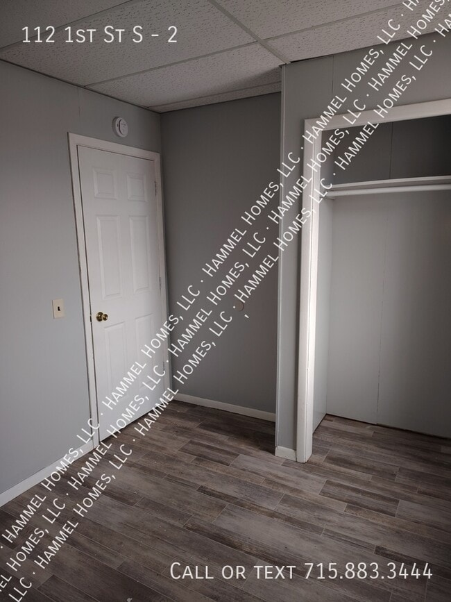 Building Photo - 112 1st St S