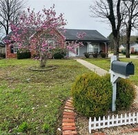 Building Photo - 3900 Bristol Ln