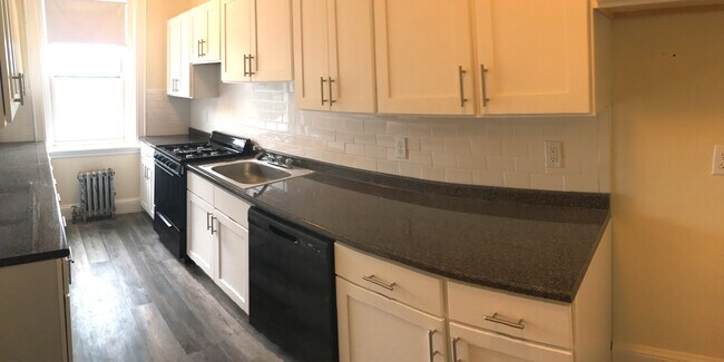 Building Photo - 2035 Commonwealth Ave