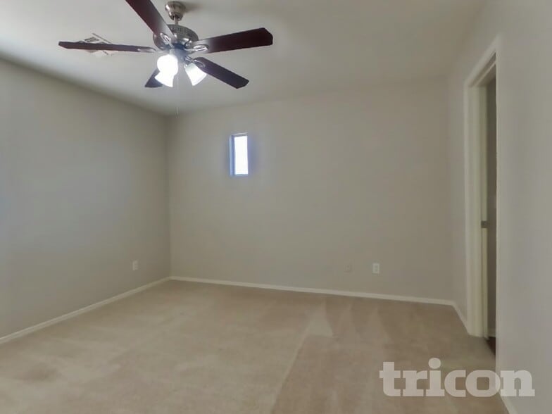 Building Photo - 13962 N 132nd Ln