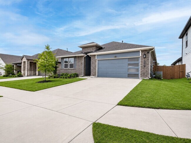 Building Photo - 2504 Wren Ln