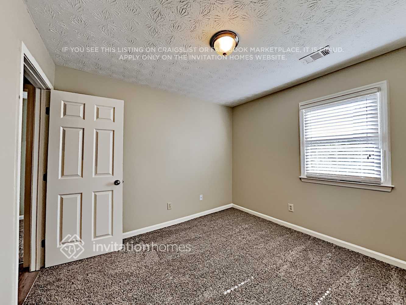 Building Photo - 943 Rockcrest Ct