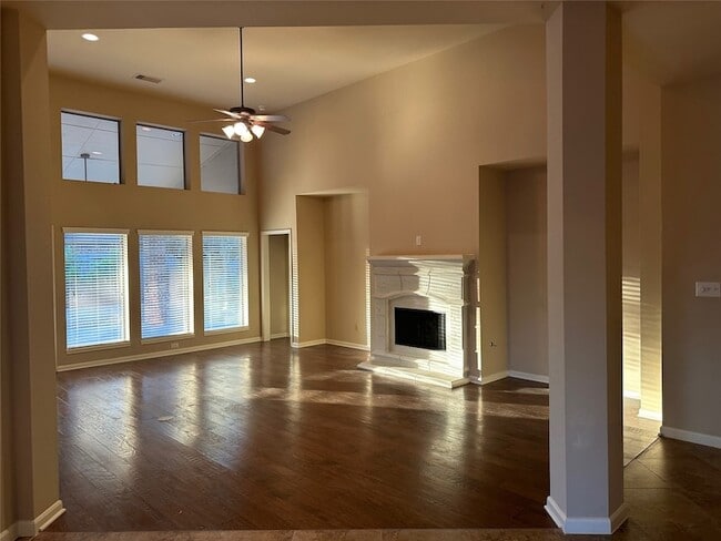 Building Photo - 2922 Firewalk Trace