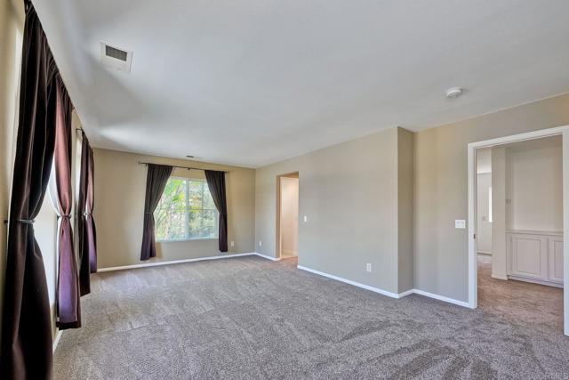 Building Photo - 430 Whitby Gn