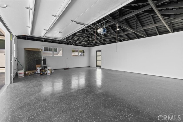 Building Photo - 914 E Grinnell Dr