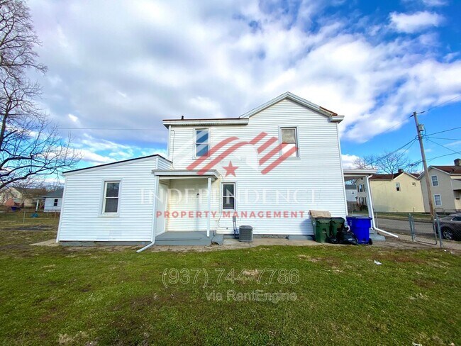 Building Photo - 906 Vine St