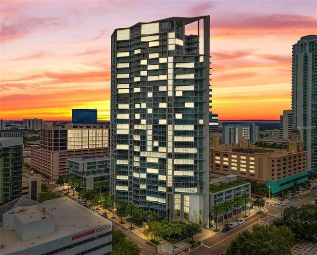 Building Photo - 175 1st St S