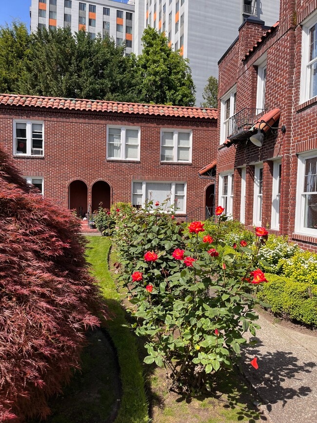 Building Photo - Rosegate