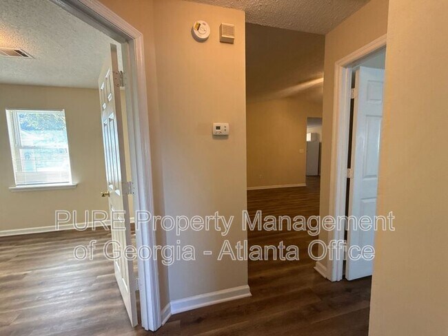 Building Photo - 134 N Ridge Dr