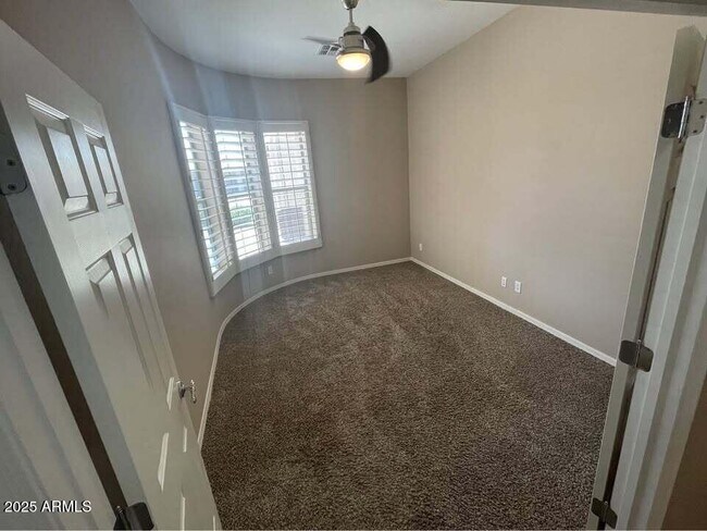 Building Photo - 4918 W Carpenter Dr