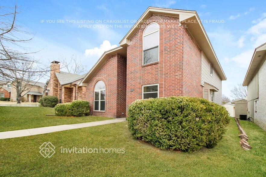 Building Photo - 1530 Knollview Ln