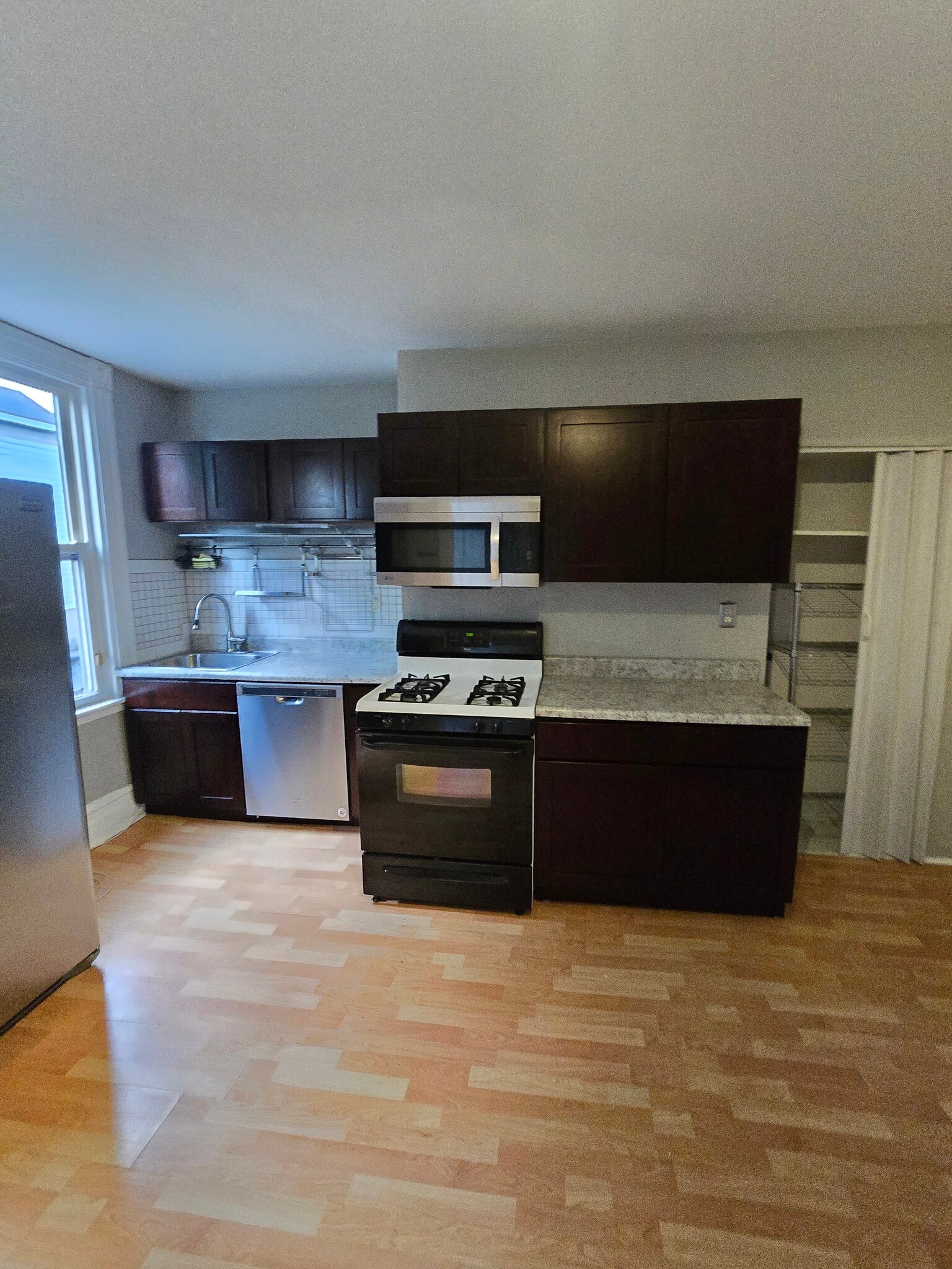 Kitchen - 68 Southern Ave