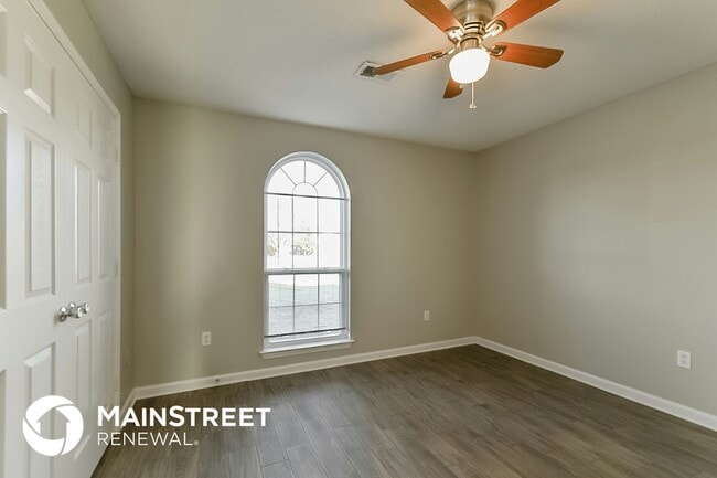 Building Photo - 9040 Triple Crown Loop W