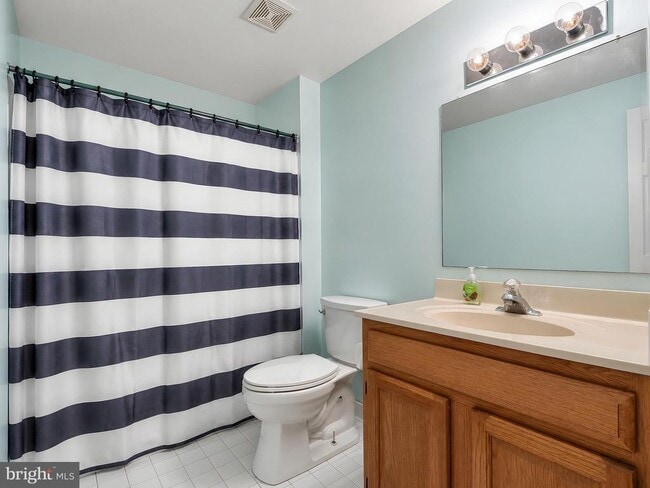 Building Photo - 8433 Sailboat Ln