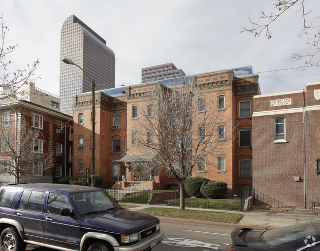 Building Photo - Capitol Hill Apartments