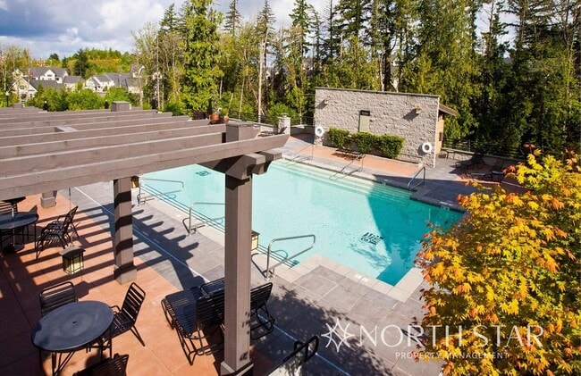 Building Photo - Stunning Renaissance at Peterkort Woods To...