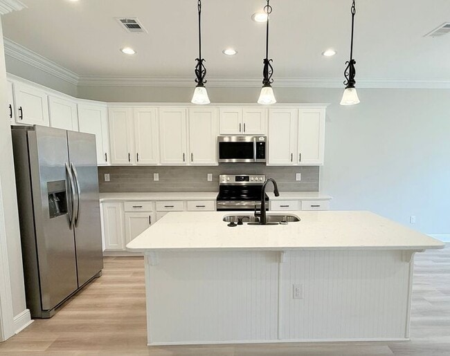 Building Photo - 4733 Sago Palm Cir