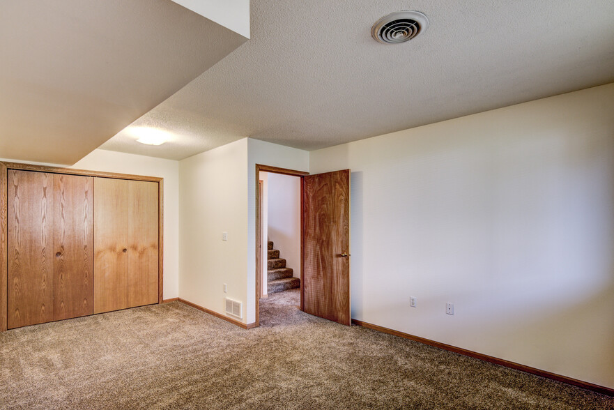 Building Photo - 1130 Weatherridge Rd