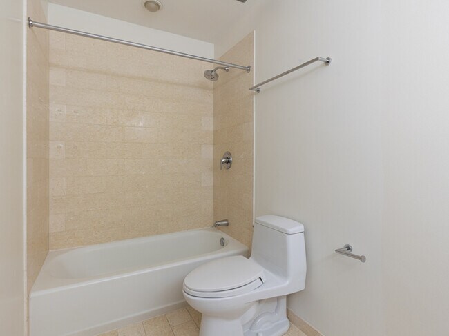 Building Photo - 510 W Erie St