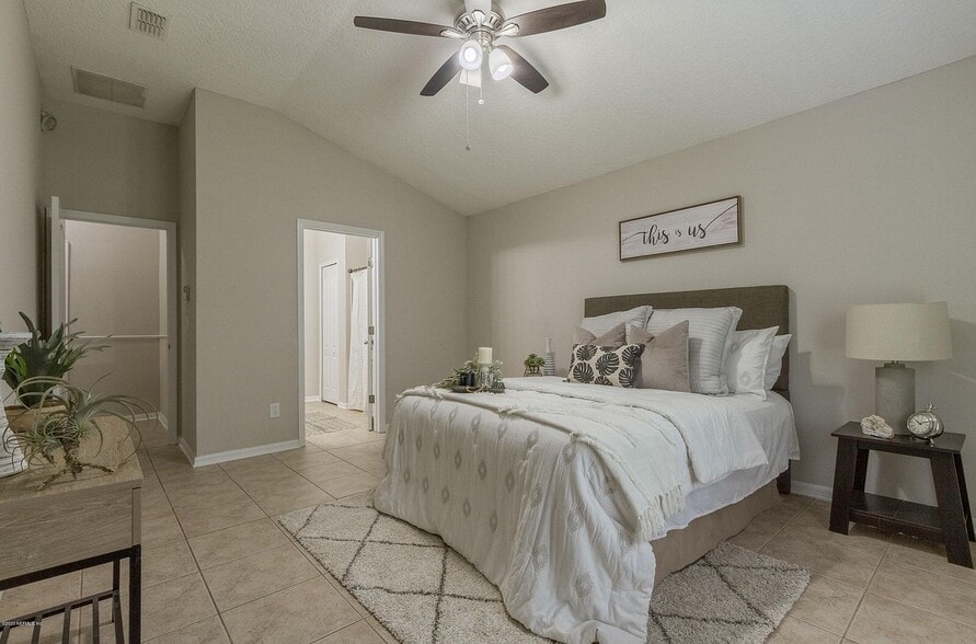 Building Photo - 10947 Apple Blossom Trl E