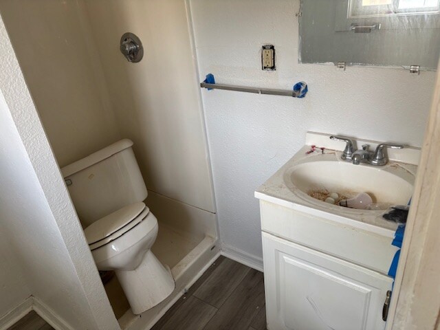 Building Photo - 722 1st St N