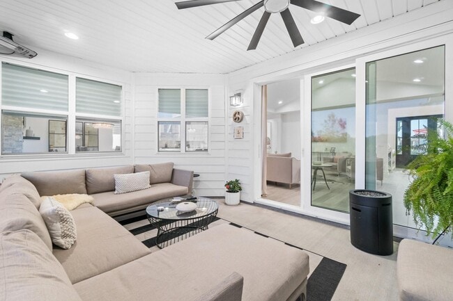 Building Photo - 8411 Coral Reef Wy