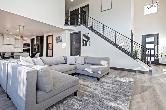 Building Photo - Luxury Smart Home with Lake & Mountain Views in Saratoga Springs!!!