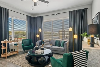 Building Photo - 8200 Glenn Day Dr