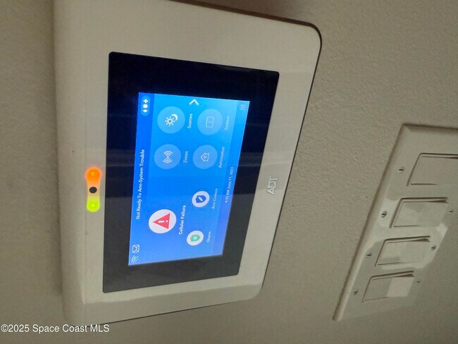 Building Photo - 1026 Dania Cir