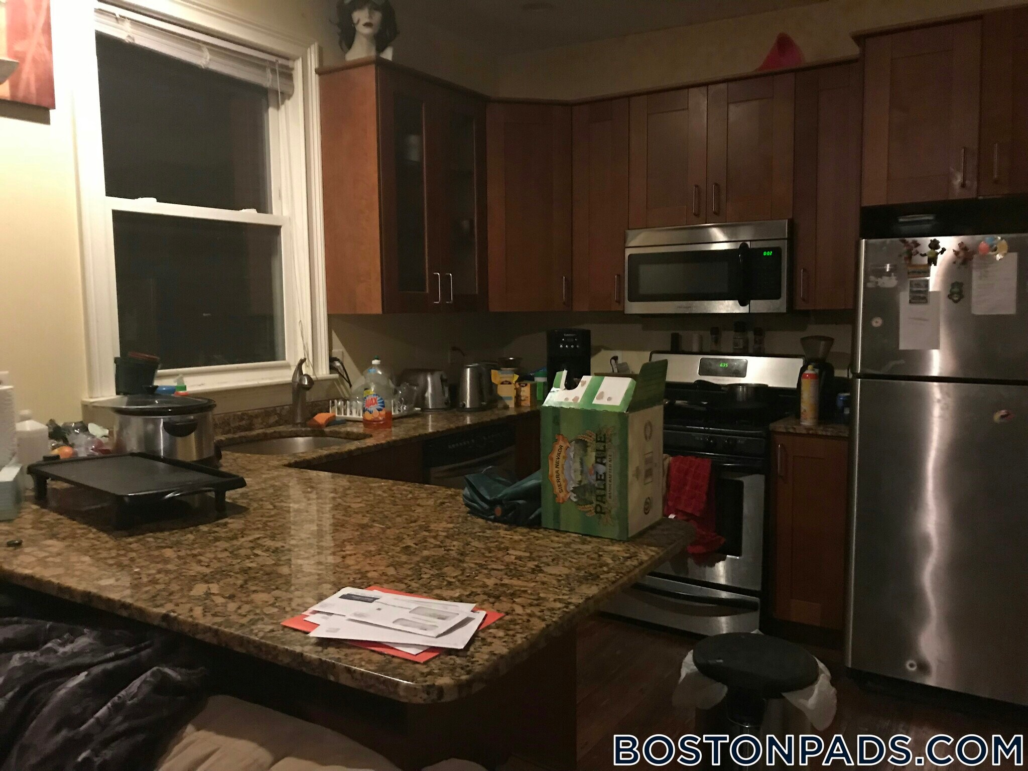 Building Photo - 731 Parker St