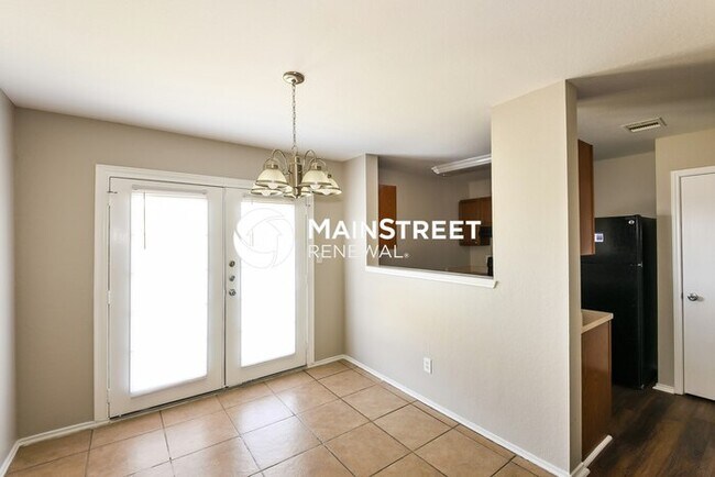 Building Photo - 3 Bedroom Pet-Friendly Home in San Antonio...