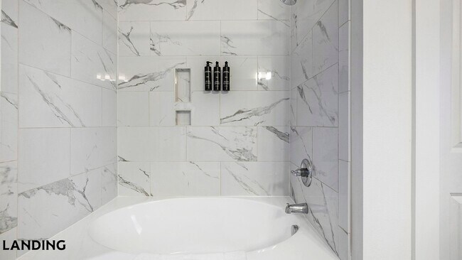 Building Photo - 15401 Chenal Pkwy