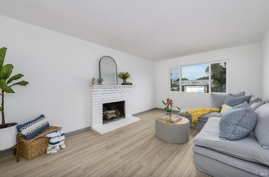 Building Photo - 200 Saint Olaf Way