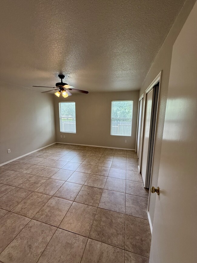 Building Photo - 3504 Banda Ln