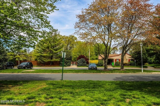 Building Photo - 83 Bradford Ct