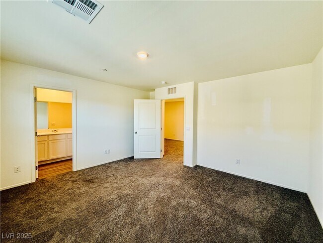 Building Photo - 2562 Blue Passion Ave