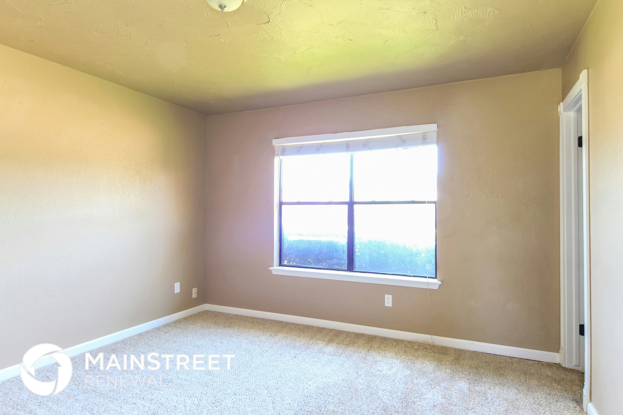 Building Photo - 1721 SE 8th St